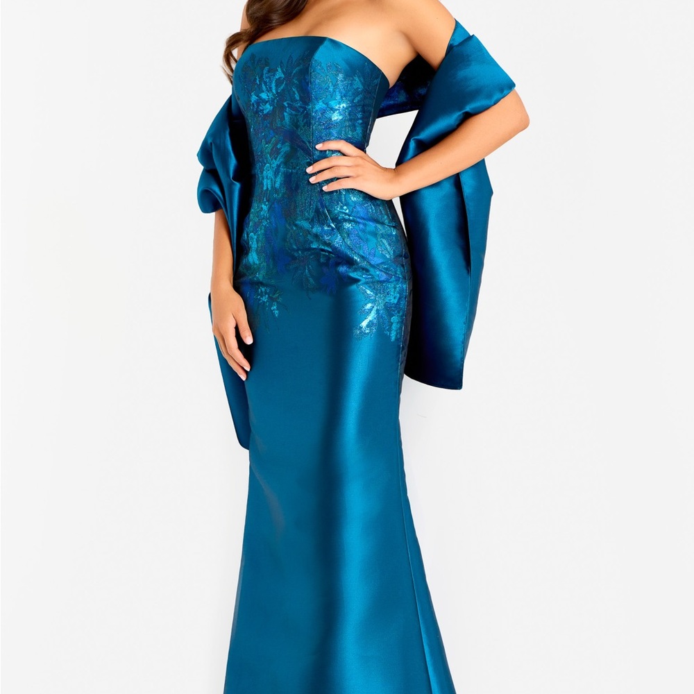 NWT Jovani Strapless Gown with Floral Embroidery and Shawl 45577